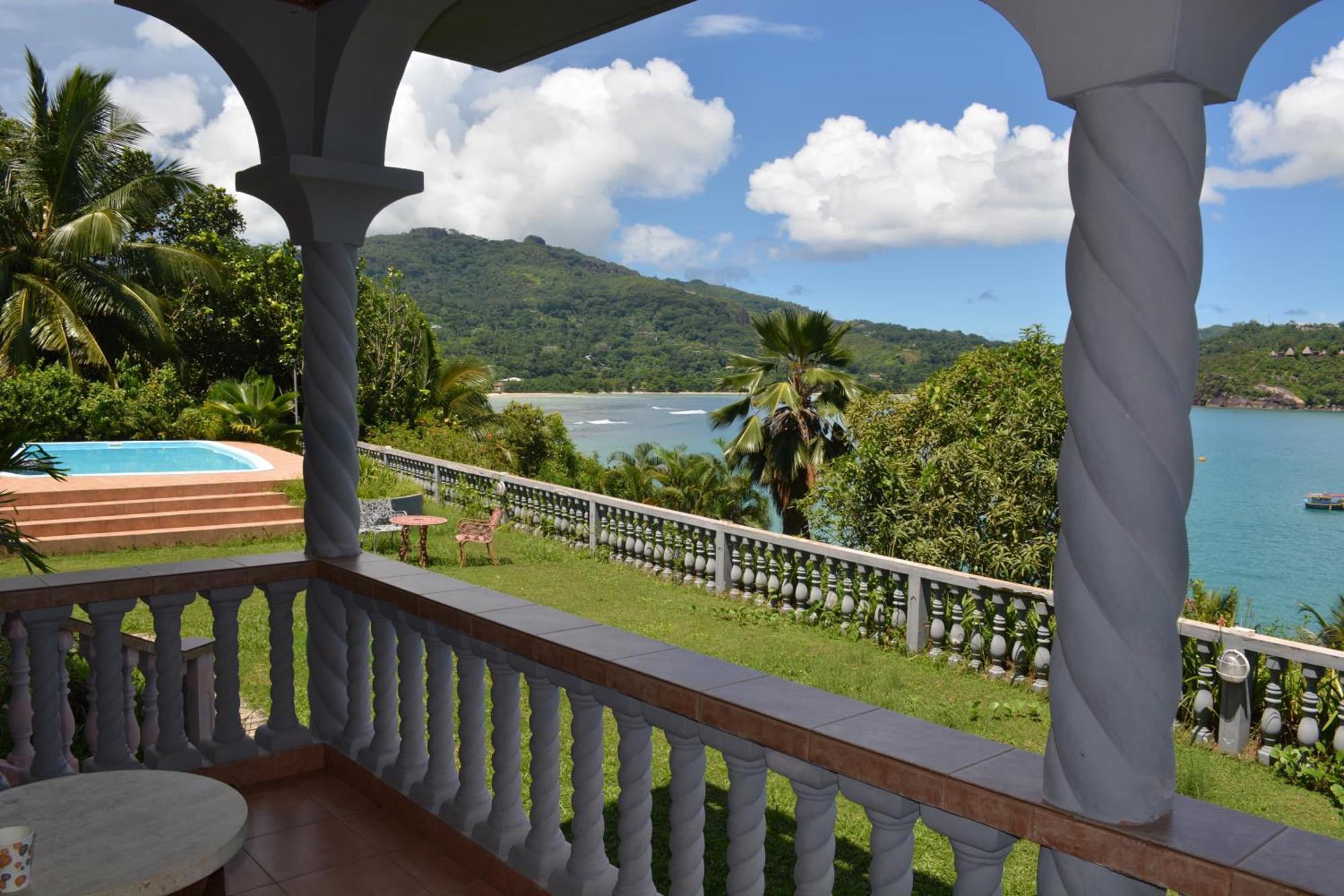 Bayview Villa -Sea Side Villa Anse Boileau Exterior photo